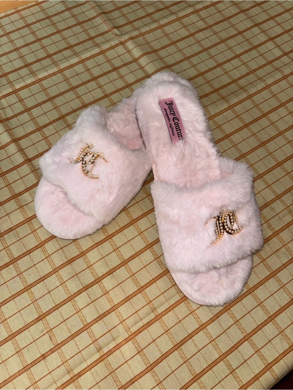 Juicy Couture Light Pink Faux-Fur Slide Slippers with Gold Logo